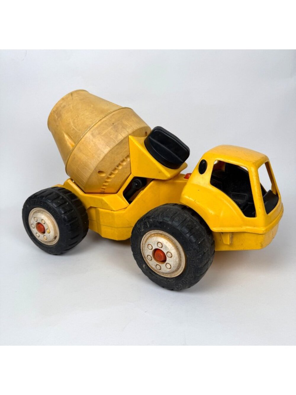 Vintage 1990s little Tikes Big Cement Mixer Truck Yellow Kids Construction Toy